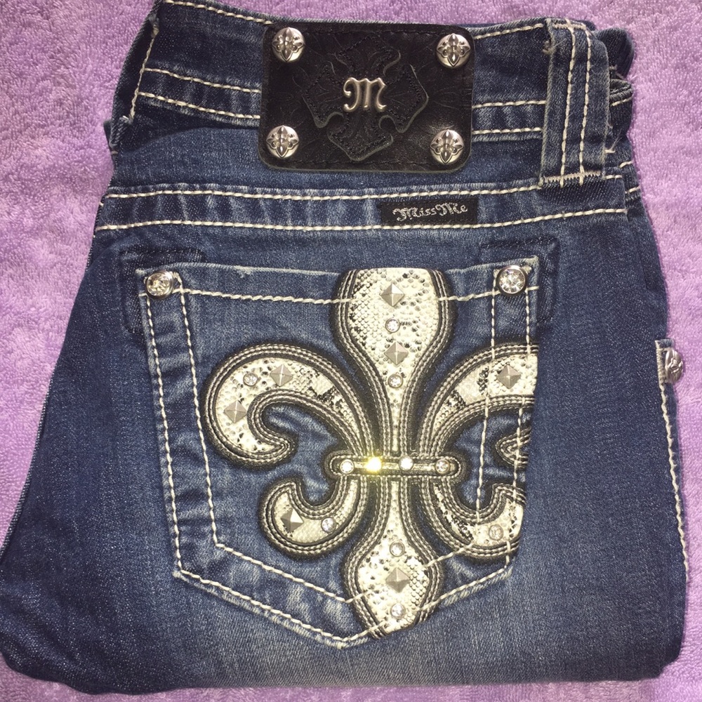 Miss Me Boot cut jeans size 27